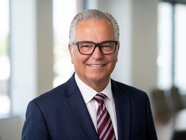 headshot of Tim Foss