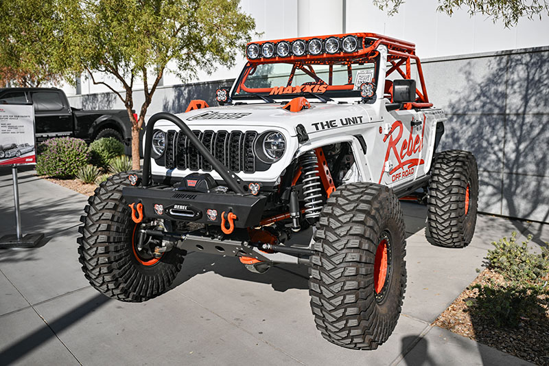 REBEL OFF ROAD Jeep Wrangler 2-Door Stretched